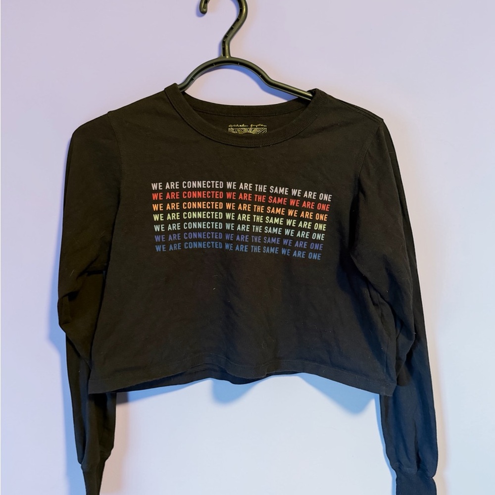 Black Cropped Long Sleeve Spiritual Gangster Tee Size Small